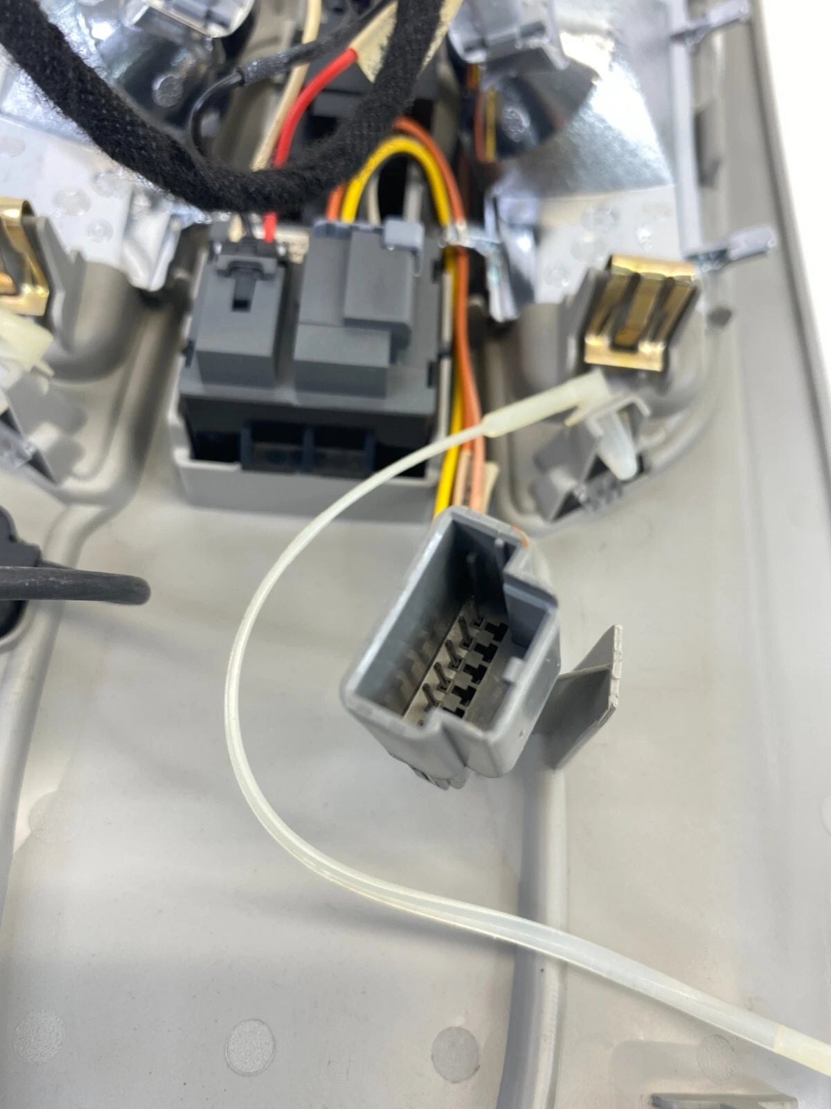 2010-2016 CHEVY EQUINOX W/O SUNROOF OVERHEAD CONSOLE DOME MAP LAMP 20846676