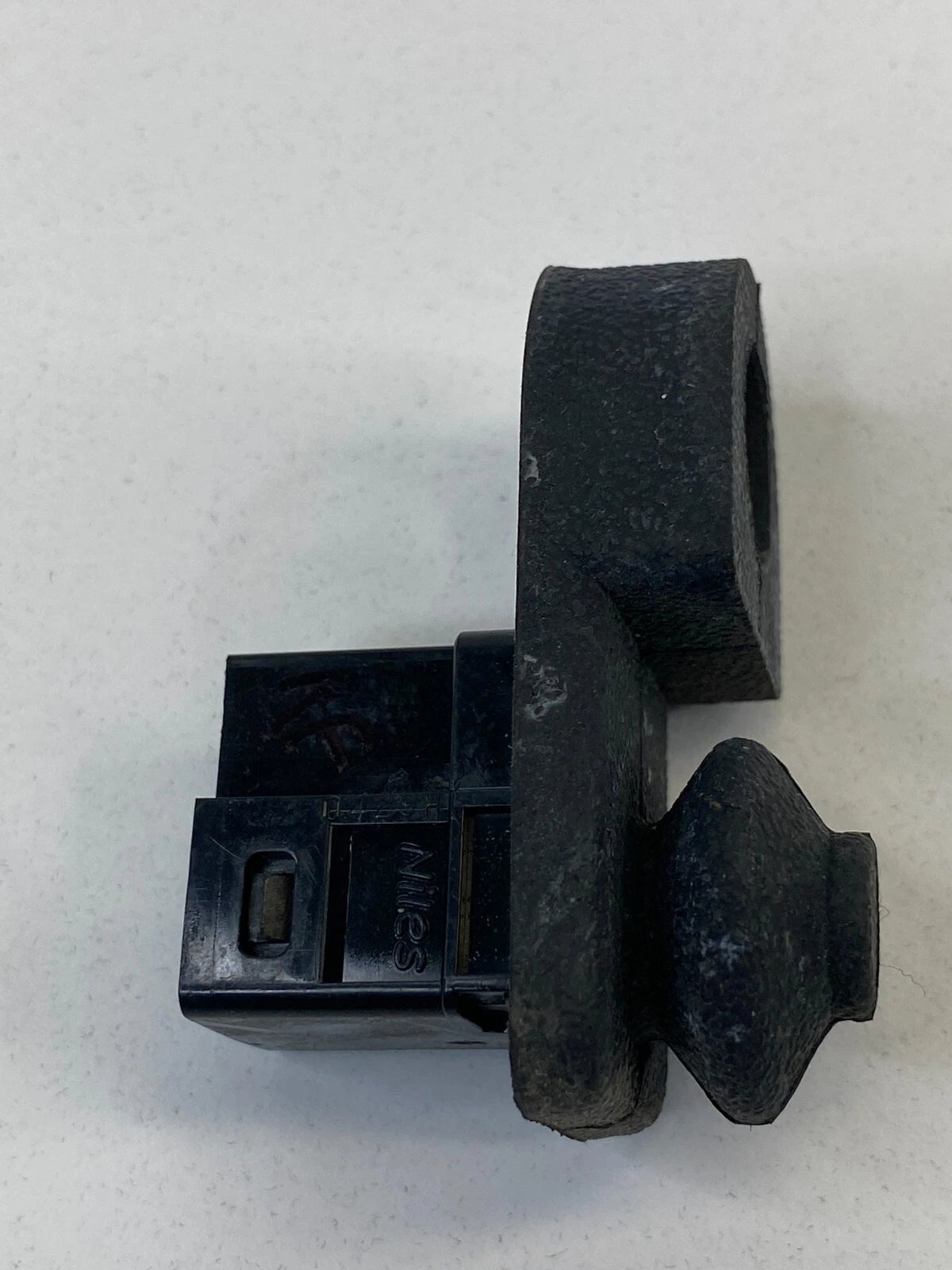 2010-2014 SUBARU OUTBACK LEGACY FRONT RIGHT DOOR AJAR JAMB SENSOR SWITCH OEM