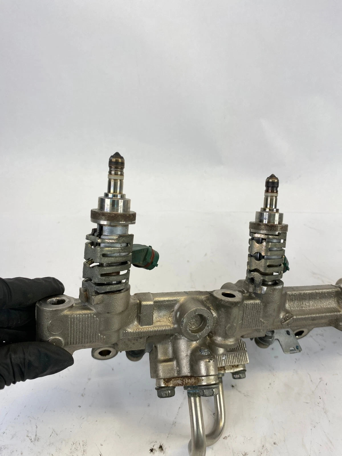 2006-2013 LEXUS IS250 ENGINE FUEL RAIL W/ INJECTOR INJECTORS SET OF 3 OEM