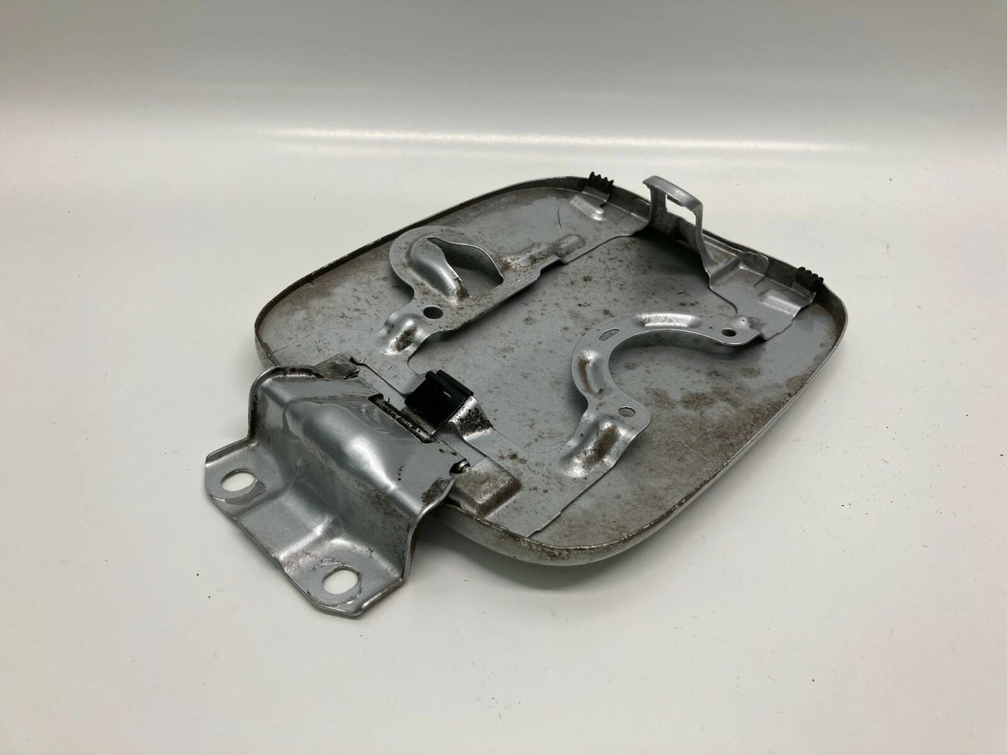 2006 2007 HONDA ACCORD SEDAN FUEL FILLER DOOR TANK GAS LID COVER ASSEMBLY OEM