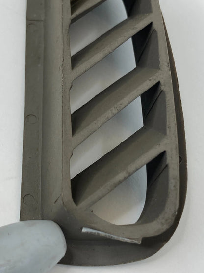 2000-2005 CADILLAC DEVILLE FRONT LEFT SIDE DOOR UPPER DEFROSTER GRILL NOZZLE