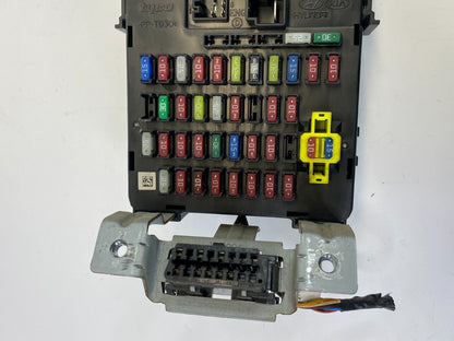 2006 2007 2008 2009 2010 2011 Hyundai Accent Cabin Fuse Box Relay Junction OEM