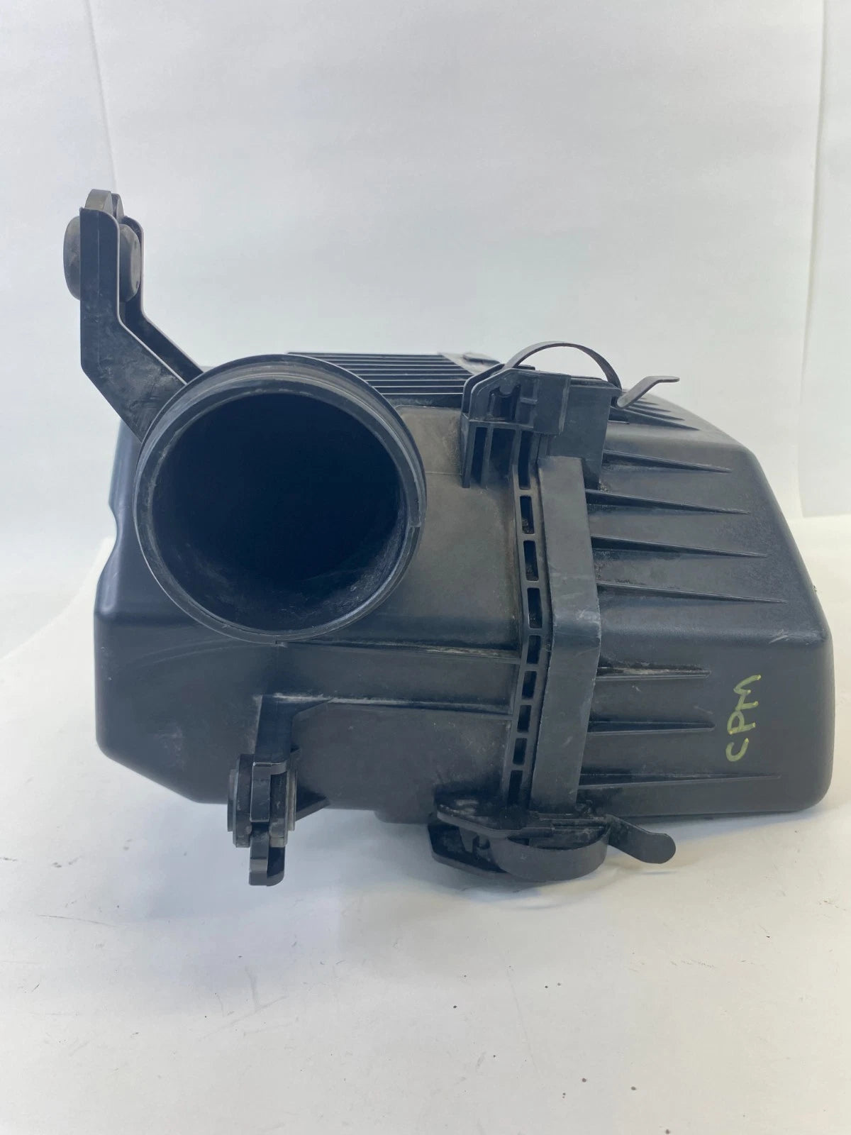 2012-2017 KIA RIO 1.6L ENGINE AIR CLEANER FILTER BOX HOUSING 28110-1W170 OEM
