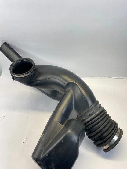01-06 CHEVY TAHOE SILVERADO AIR INTAKE FILTER OUTLET DUCT RESONATOR 15060999 OEM