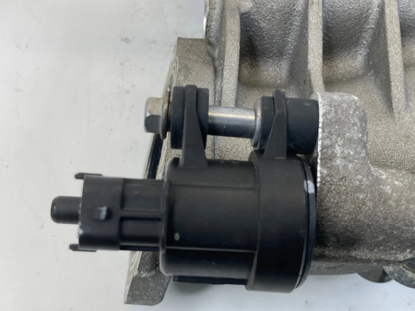 2010 2011 BUICK LACROSSE 3.6L V6 A/T AIR INTAKE MANIFOLD ASSY 12621091 OEM