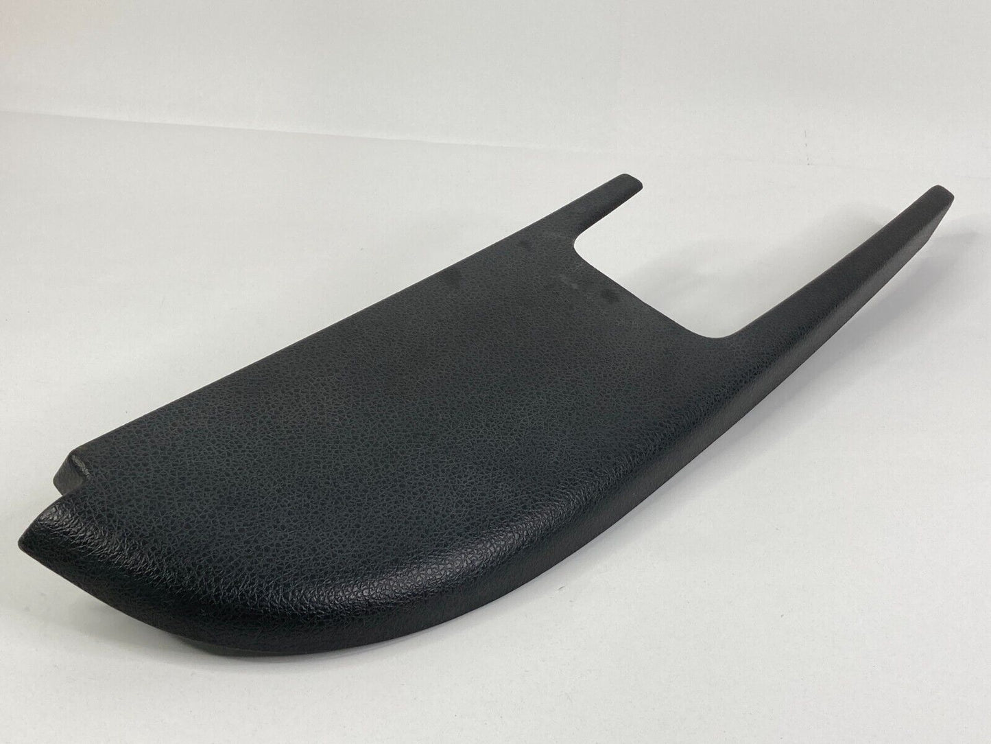 06-09 Ford Mustang CONVERTIBLE Right Inner Quarter Panel Upper Trim 6R33-7631002