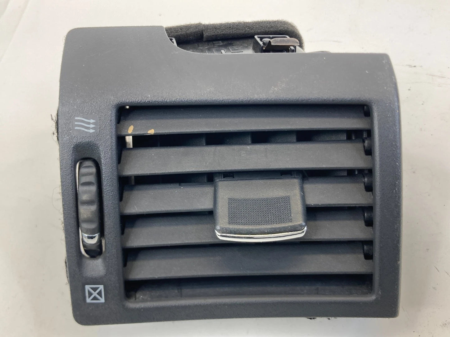 06-10 INFINITI M35 M45 FRONT RIGHT SIDE DASH AC AIR VENT GRILLE OUTLET 68760EG00