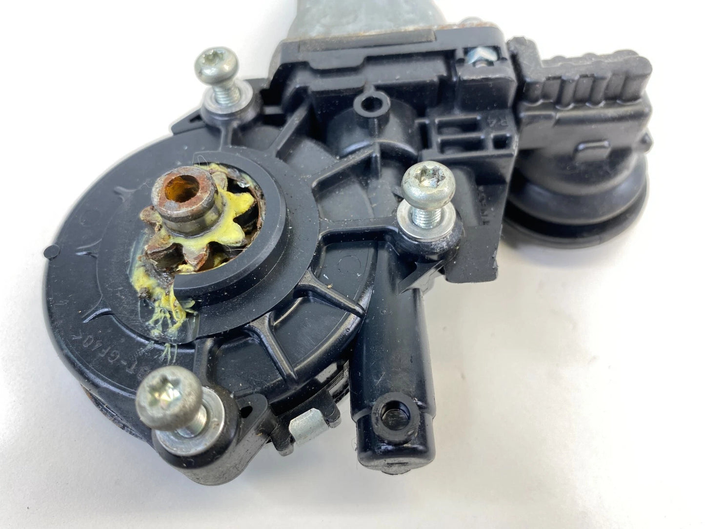 2009-2019 TOYOTA COROLLA REAR LEFT DOOR POWER WINDOW MOTOR 85710-35180 OEM