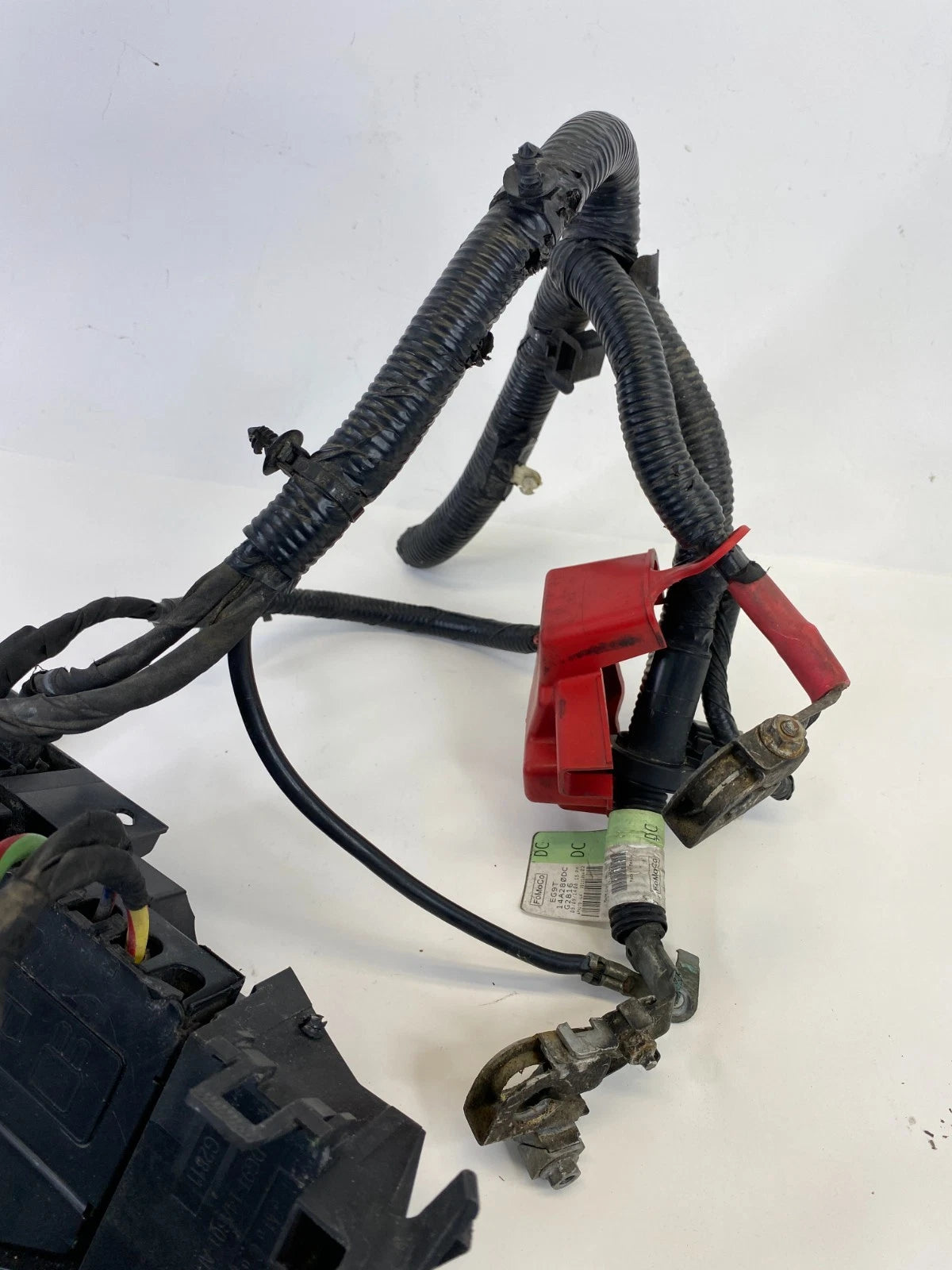 2013-2016 FORD FUSION 2.5L ENGINE FUSE RELAY BOX MOUNT BRAKET W/ POSITIVE CABLE