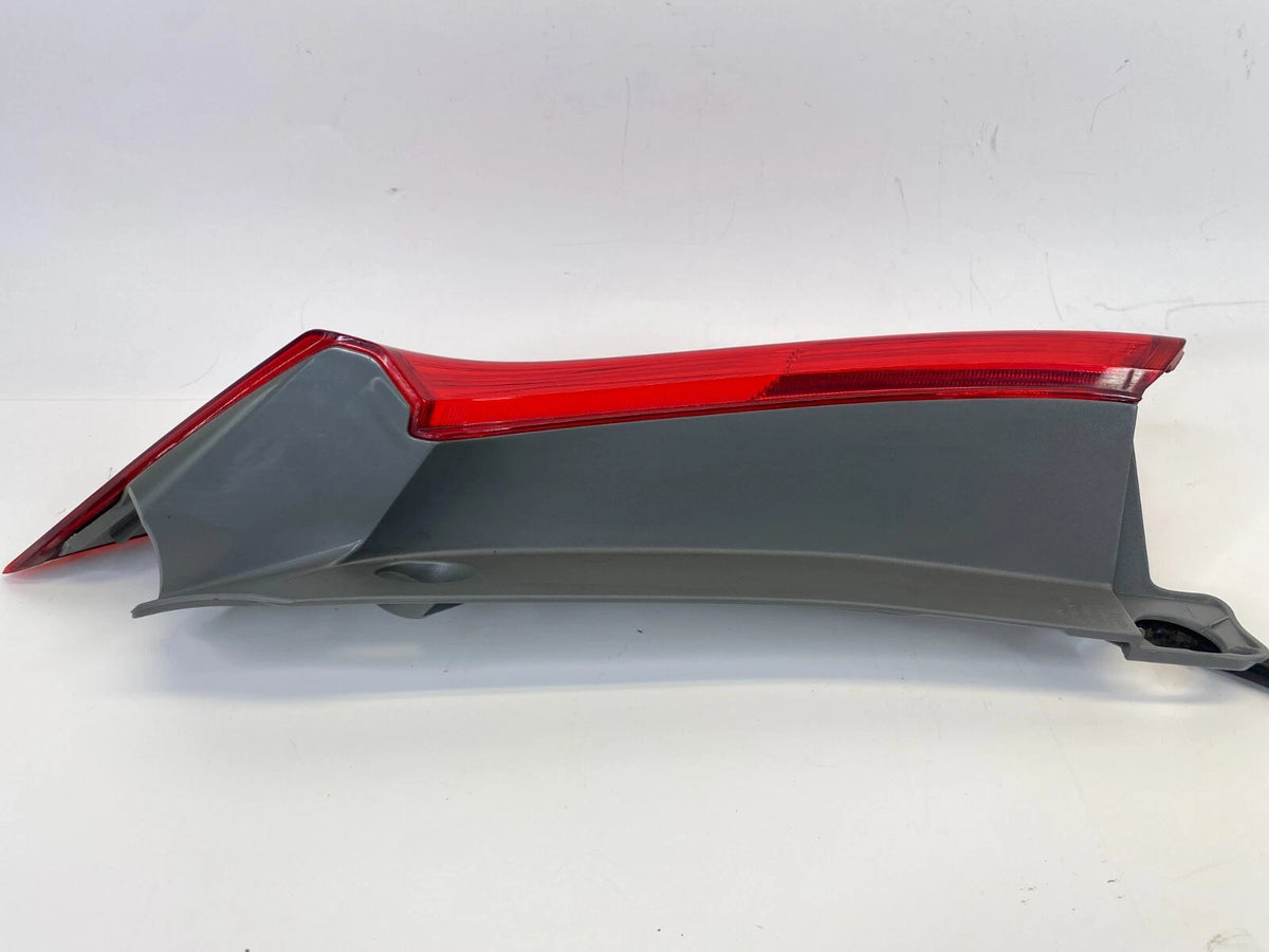2012-2014 HONDA CR-V REAR RIGHT PASSENGER SIDE UPPER TAIL LIGHT TAILLIGHT ASSY
