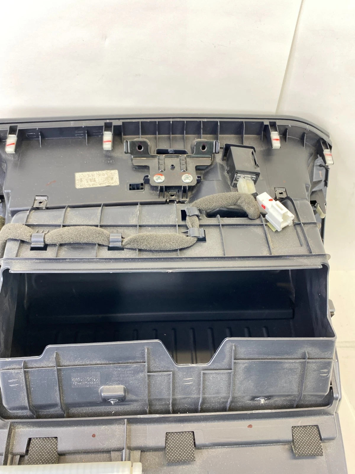 2012-2017 KIA RIO GLOVE BOX COMPARTMENT STORAGE ASSEMBLY 84510-1W500 OEM