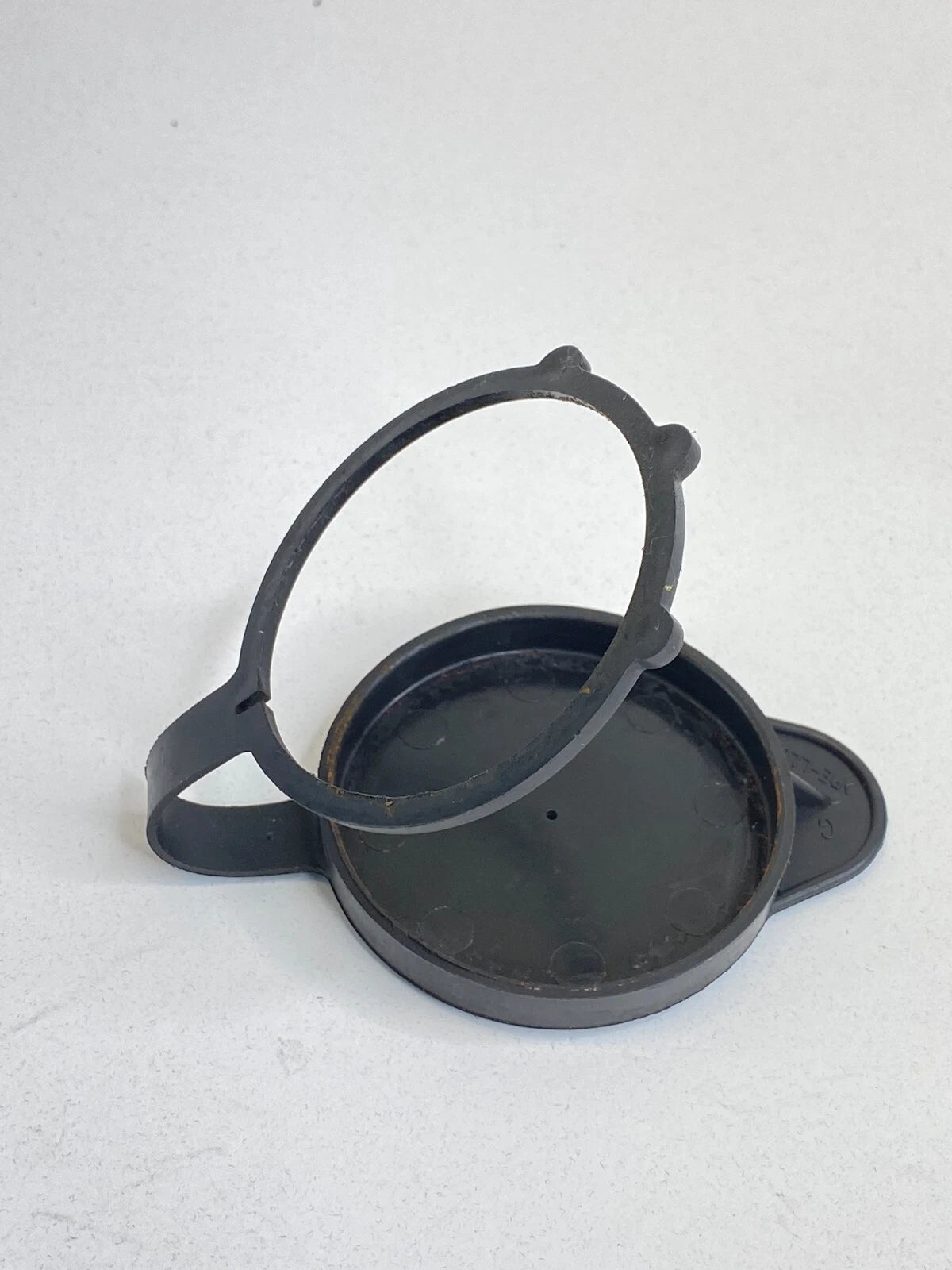 1996-2005 GMC SAFARI WINDSHIELD WASHER FLUID RESERVOIR TANK CAP LID COVER OEM
