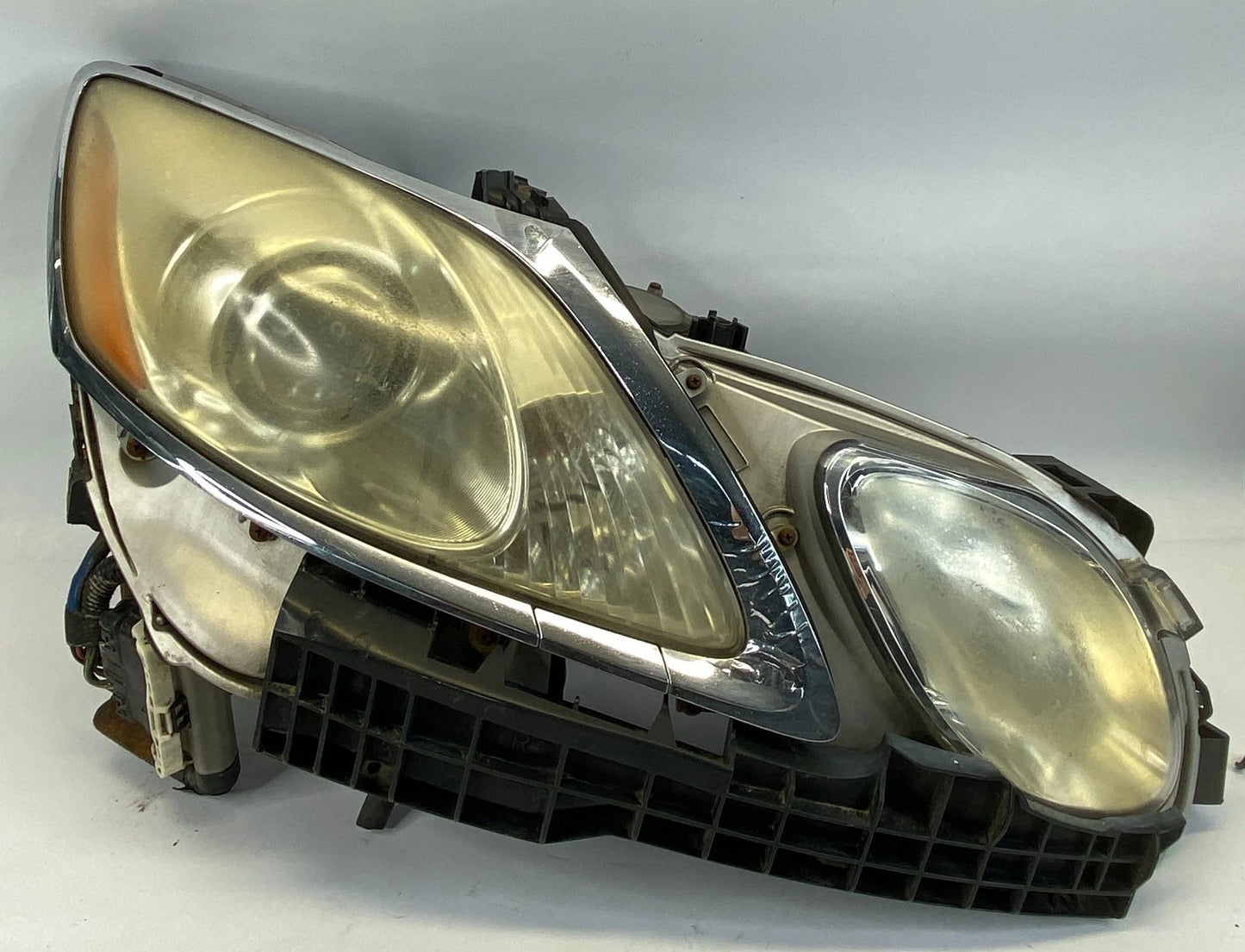 2007-2011 LEXUS GS350 FRONT RIGHT HID HEADLIGHT HEADLAMP 85967-24010 OEM