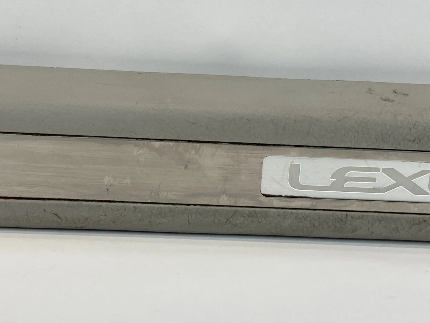 2006 LEXUS RX400H 07 RX350 FRONT RIGHT SIDE DOOR SILL TRIM PLATE 67910-48020 OEM