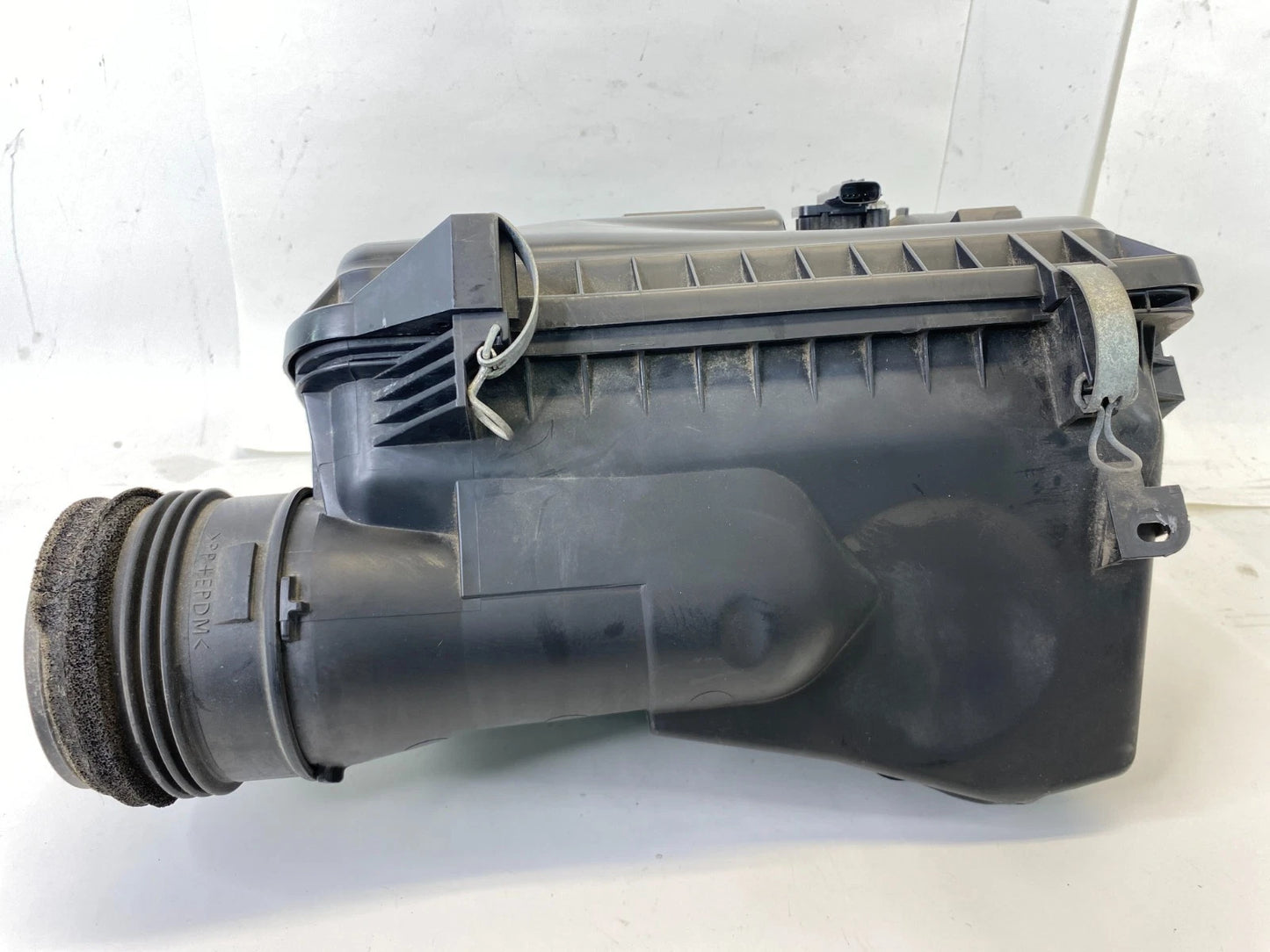 2005-2023 TOYOTA TACOMA 2.7L AIR INTAKE FILTER BOX ASSEMBLY 17705-0C120 OEM