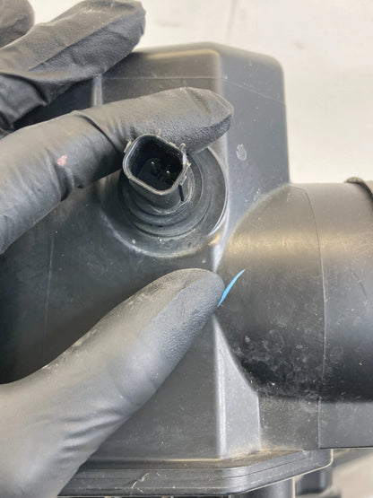 2007 2008 HONDA FIT 1.5L AIR CLEANER INTAKE HOUSING FILTER BOX OEM