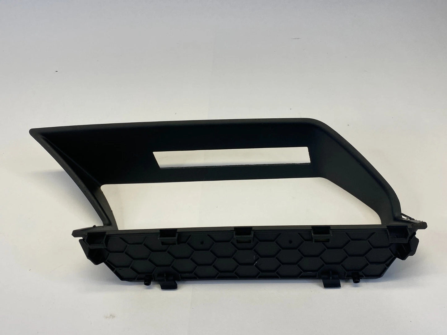 2010-2012 MERCEDES GLK350 GLK300 CENTER NAVIGATION SCREEN TRIM BEZEL A2046801989