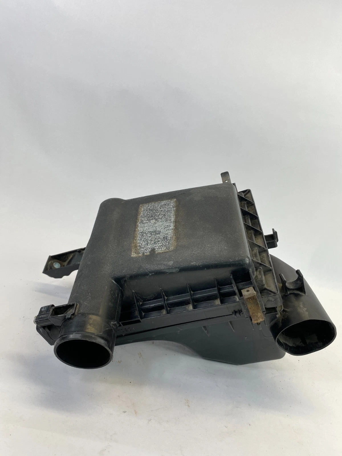 2010-2015 TOYOTA PRIUS AIR CLEANER FILTER BOX UPPER AND LOWER OEM 17701-37170