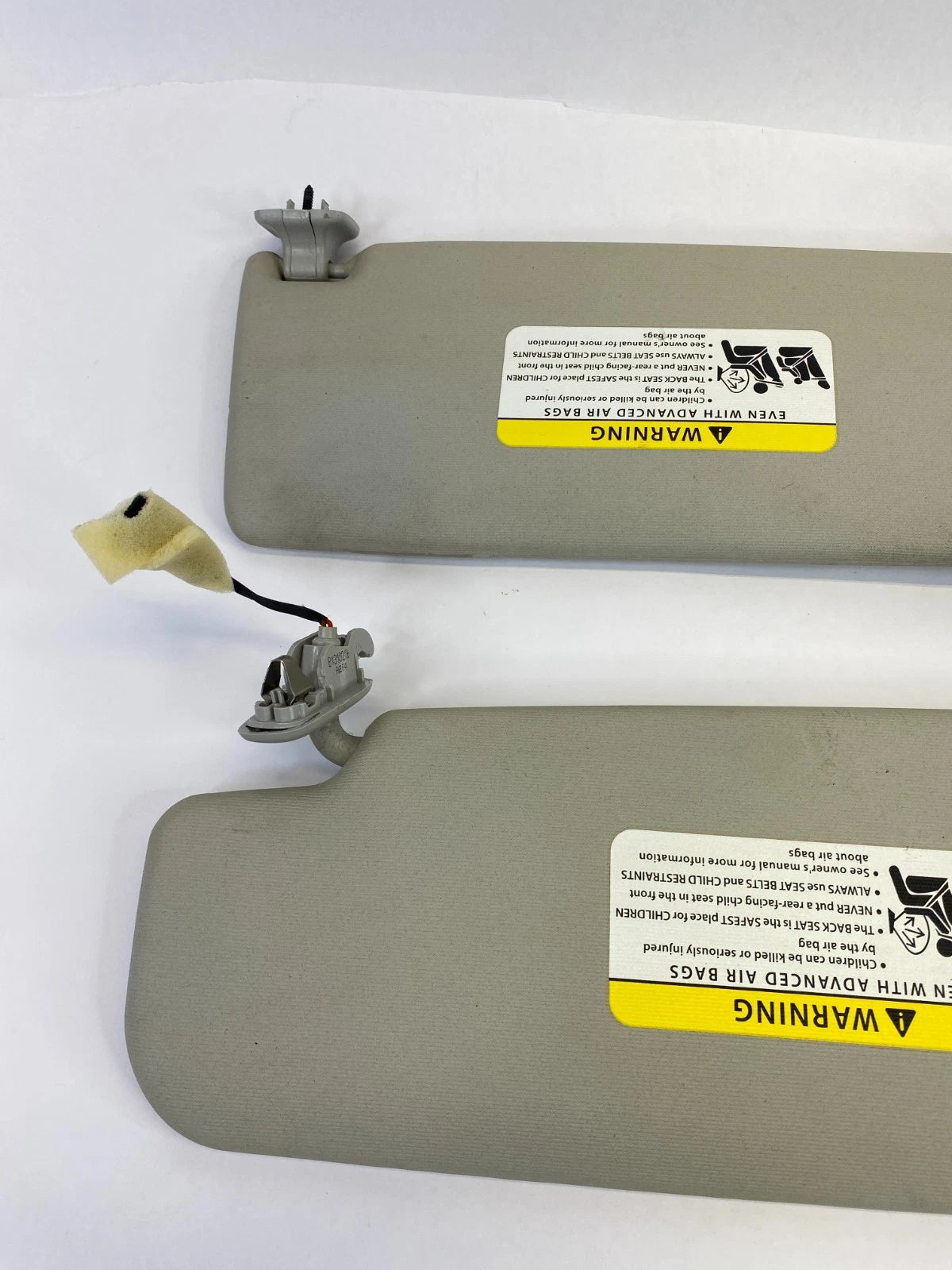 2011-2018 VOLKSWAGEN JETTA DRIVER & PASSENGER SUNVISOR SUN VISOR PAIR SET OEM