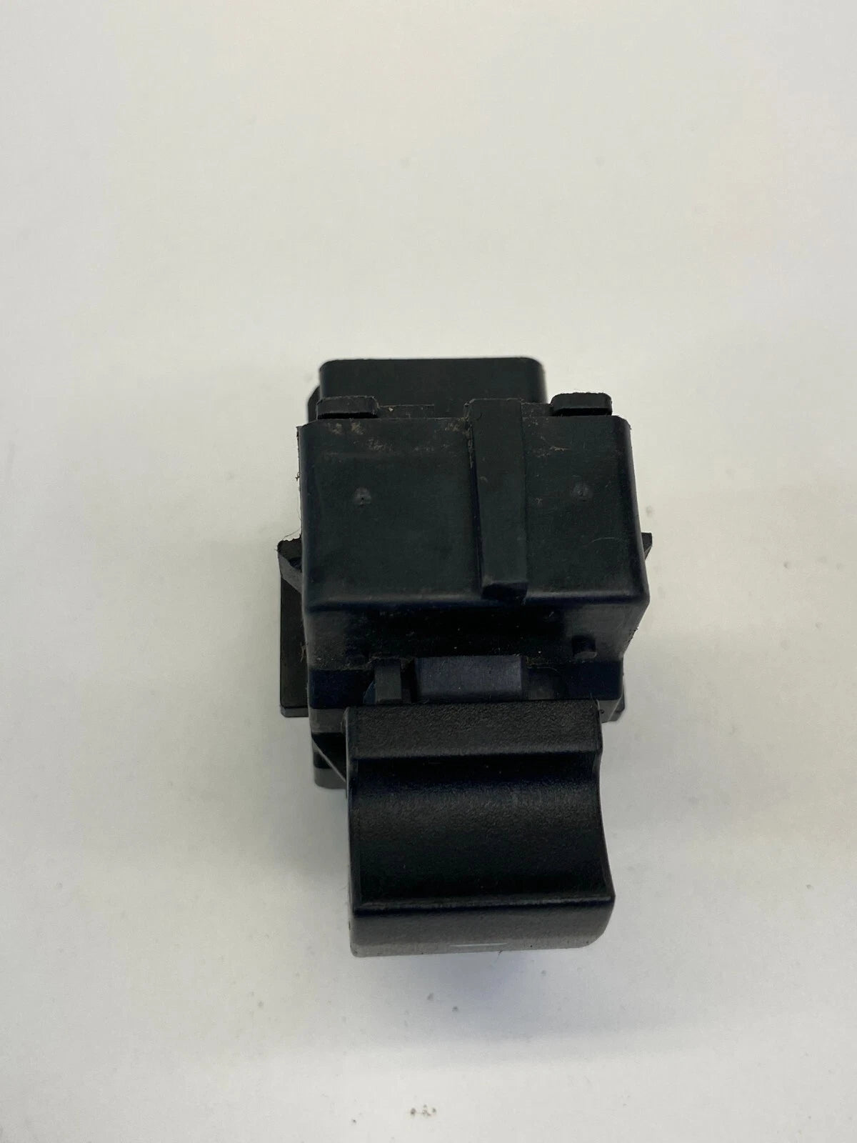 2008-2011 FOCUS FOCUS REAR RIGHT BACK DOOR POWER WINDOW SWITCH 8L8T-14529-ABW