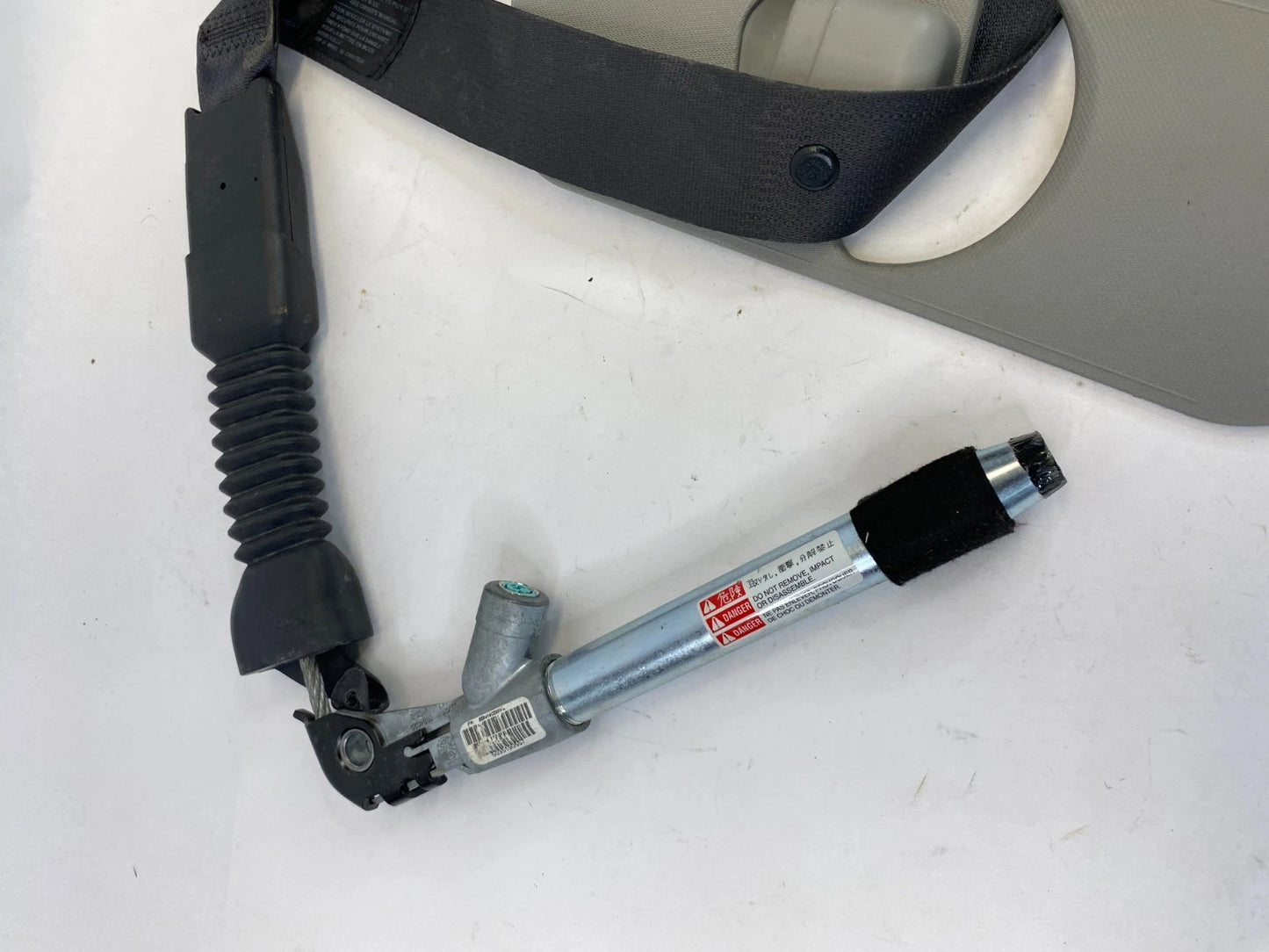 2012-2015 KIA OPTIMA FRONT RIGHT SEAT BELT RETRACTOR PRETENSIONER 888414C000 OEM