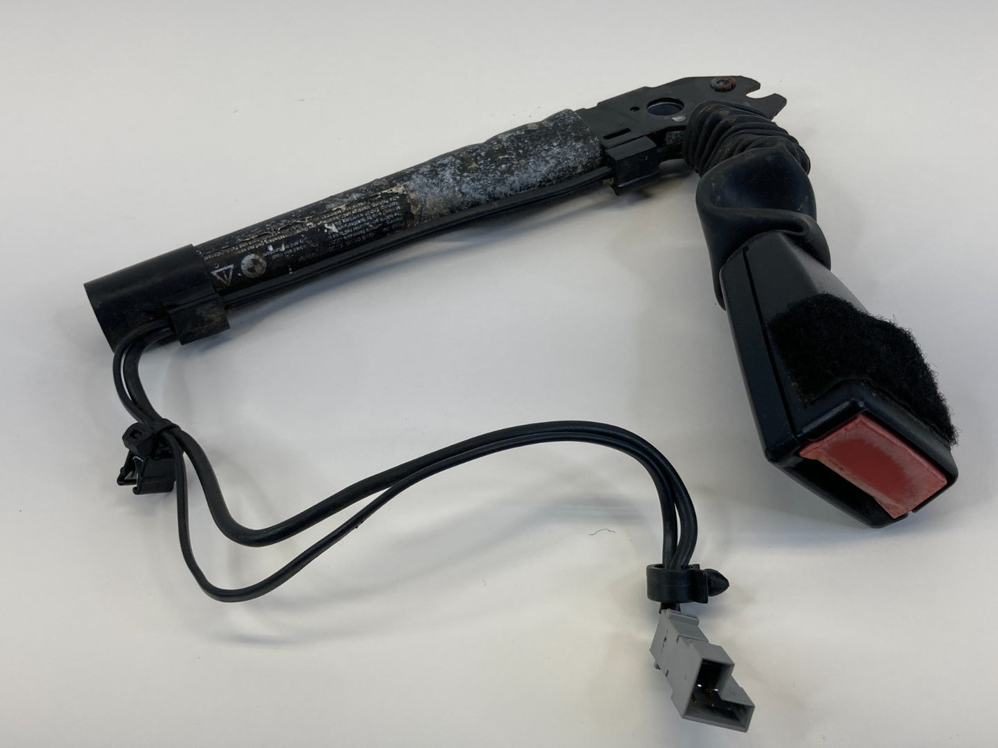 2007 2008 BMW 328xi Front Left Driver Side Seat Belt Buckle Assembly OEM