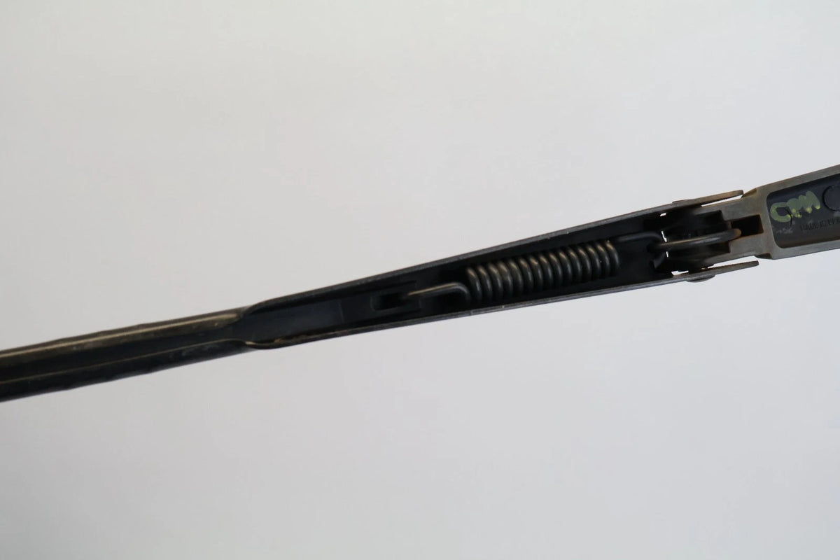 1998-2010 VOLKSWAGEN BEETLE FRONT LEFT & RIGHT WINDSHIELD WIPER ARM SET OEM