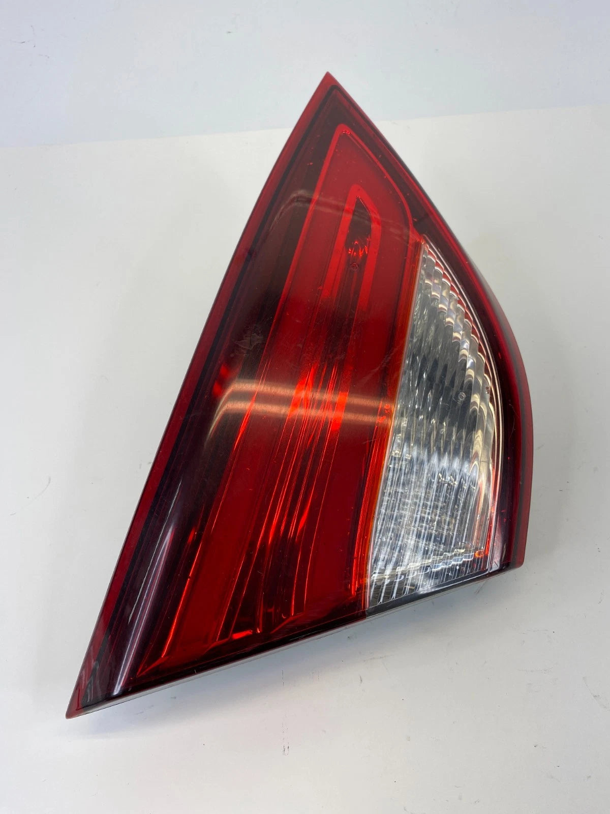 2015-2017 Chrysler 200 Sedan Rear Left Side Tail Light Taillight Inner Lamp OEM