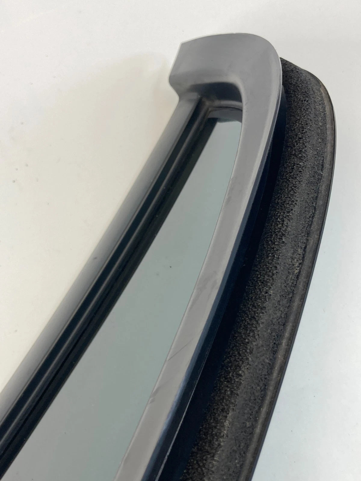 2003 04 05 2006 LINCOLN NAVIGATOR REAR RIGHT BACK DOOR SIDE VENT WINDOW GLASS