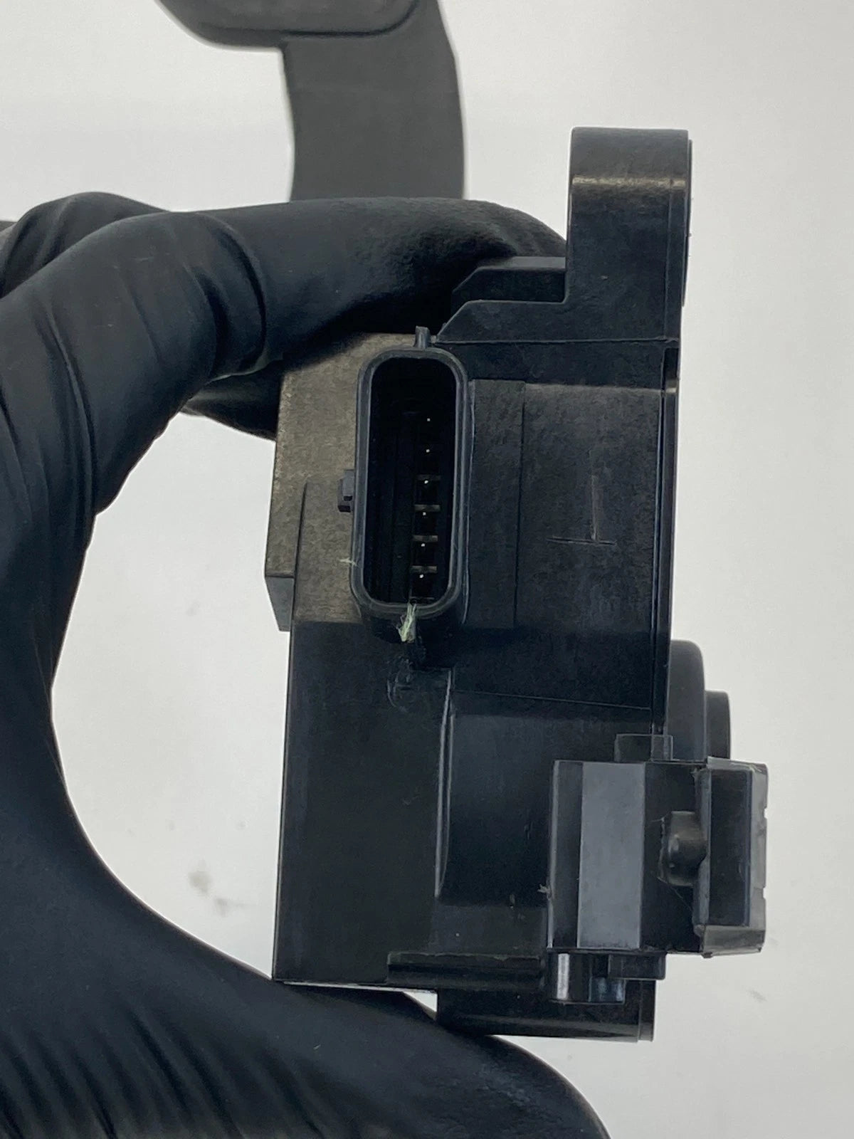 2014-2019 Nissan Versa Note 1.6L Gas Accelerator Pedal Travel Sensor 18002-3VY0A