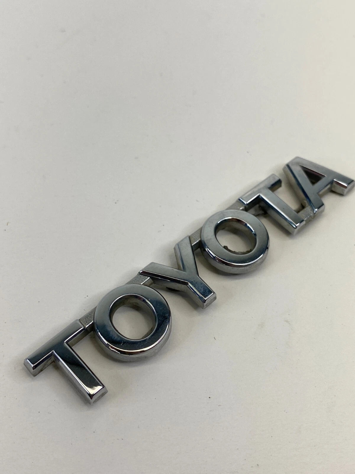 2006-2012 TOYOTA RAV4 BACK DOOR TOYOTA LOGO EMBLEM NAMEPLATE OEM