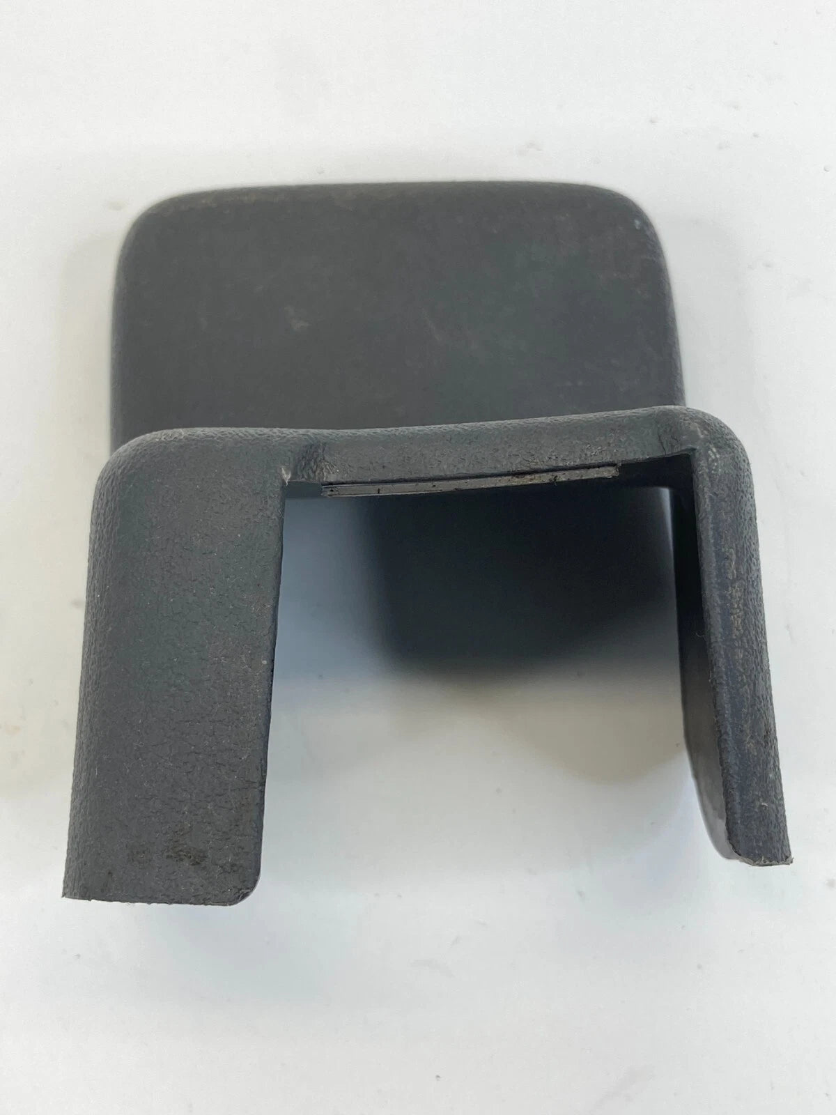 2004 FORD EXPLORER FRONT RIGHT FLOOR SEAT TRACK END COVER CAP 1L24-78622C68-AEW
