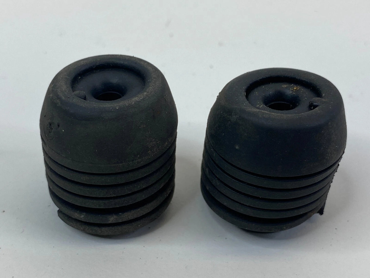 2006-2015 HYUNDAI SONATA FRONT HOOD RUBBER CUSHION BUFFER STOPPER BUMPER SET OEM