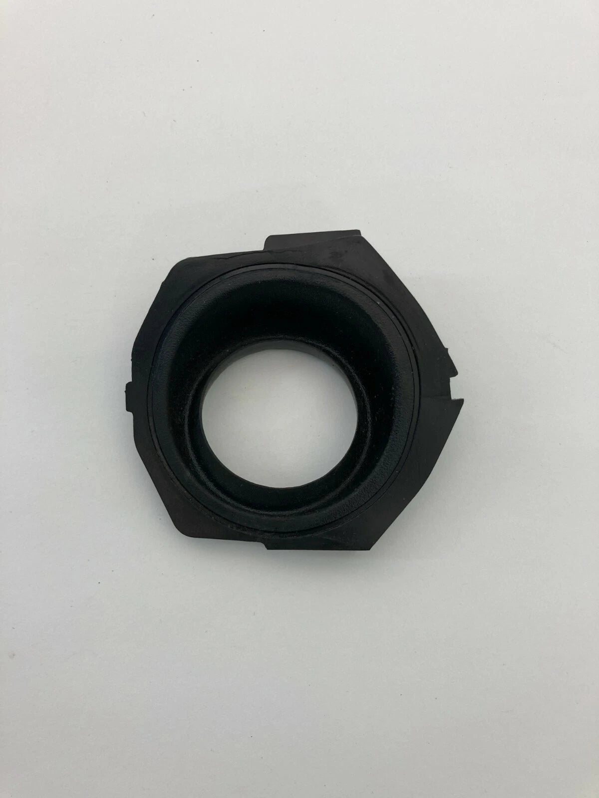 96-01 AUDI A4 QUATTRO IGNITION SWITCH STEERING GROMMET SURROUND RUBBER COVER OEM