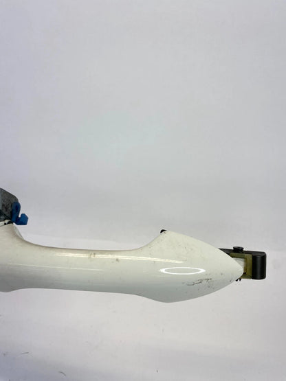 2005-2010 HONDA ODYSSEY FRONT RIGHT SIDE EXTERIOR DOOR HANDLE ASSEMBLY WHITE OEM