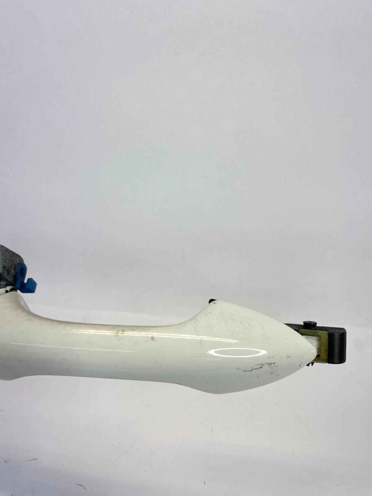 2005-2010 HONDA ODYSSEY FRONT RIGHT SIDE EXTERIOR DOOR HANDLE ASSEMBLY WHITE OEM