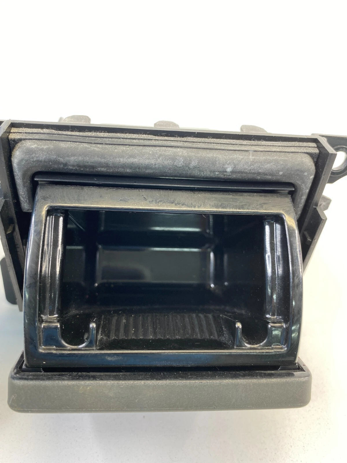 2001 2002 2003 INFINITI QX4 CENTER DASH CONSOLE ASHTRAY ASH TRAY 68800-4W300 OEM