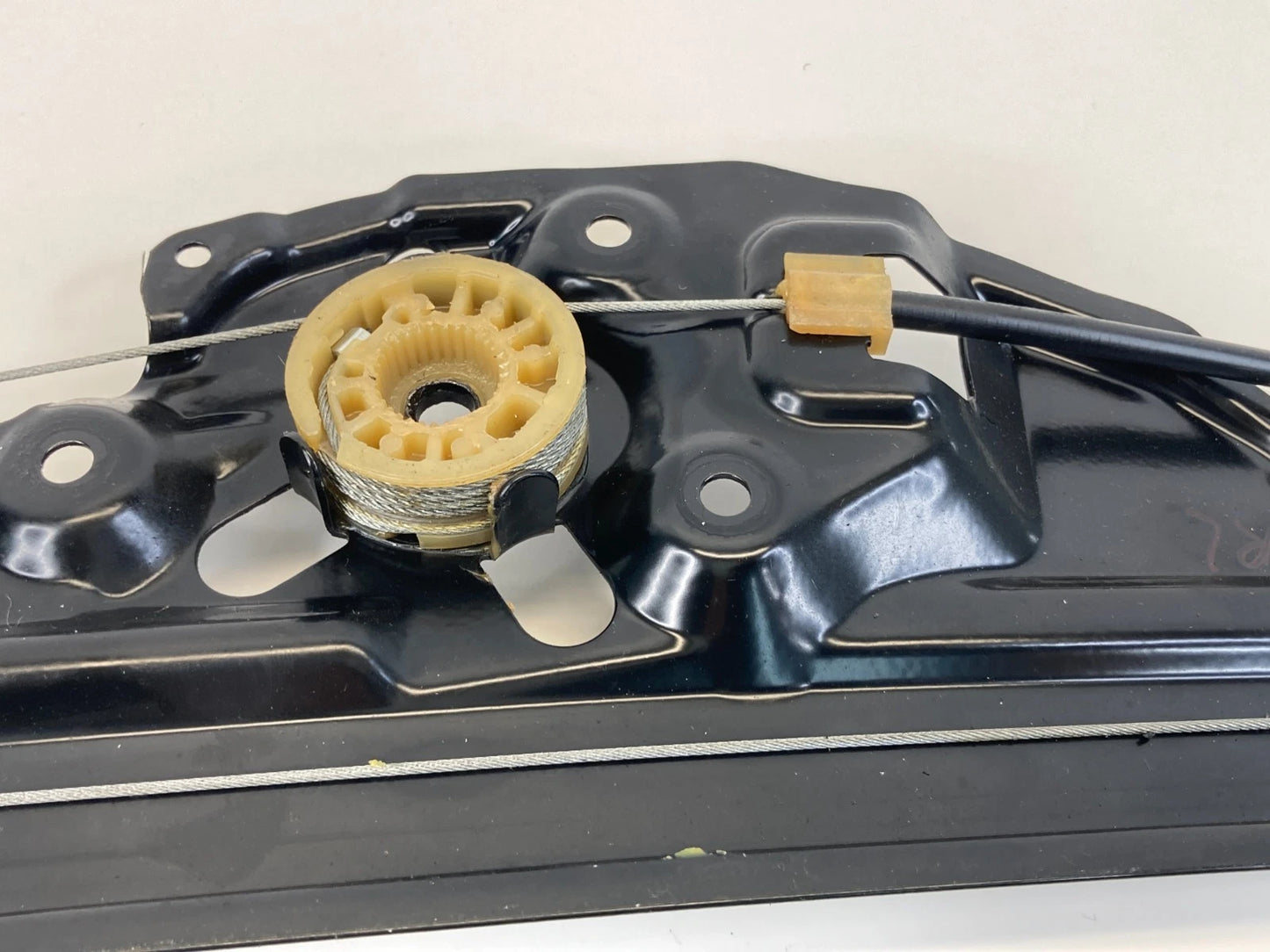 2004-2007 BMW 525I 530I SEDAN REAR LEFT SIDE POWER DOOR WINDOW REGULATOR