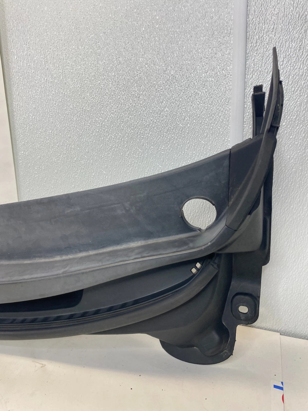 2011-2016 HYUNDAI ELANTRA WIPER WINDSHIELD COWL COVER PANEL 86150-3Y000 OEM