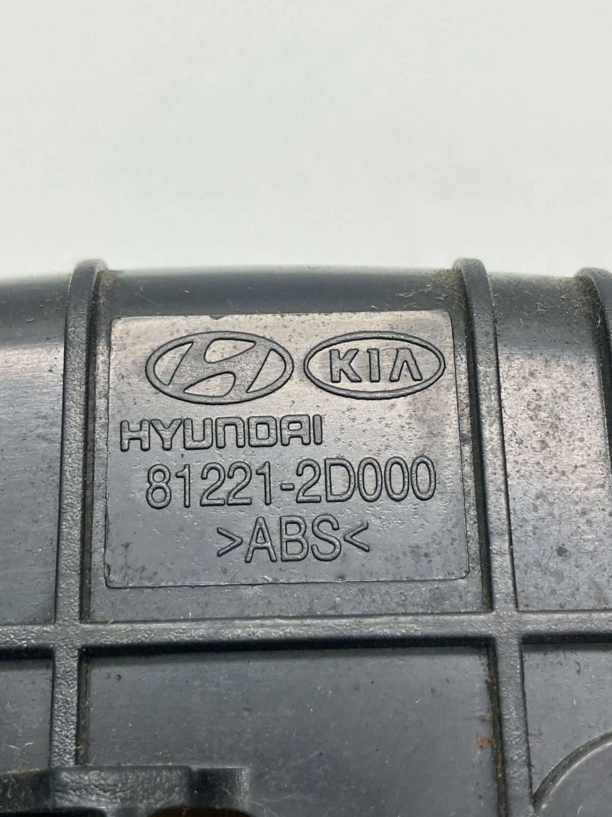 2002 2003 2004 HYUNDAI SONATA REAR INTERIOR EMERGENCY HANDLE 81221-2D000 OEM