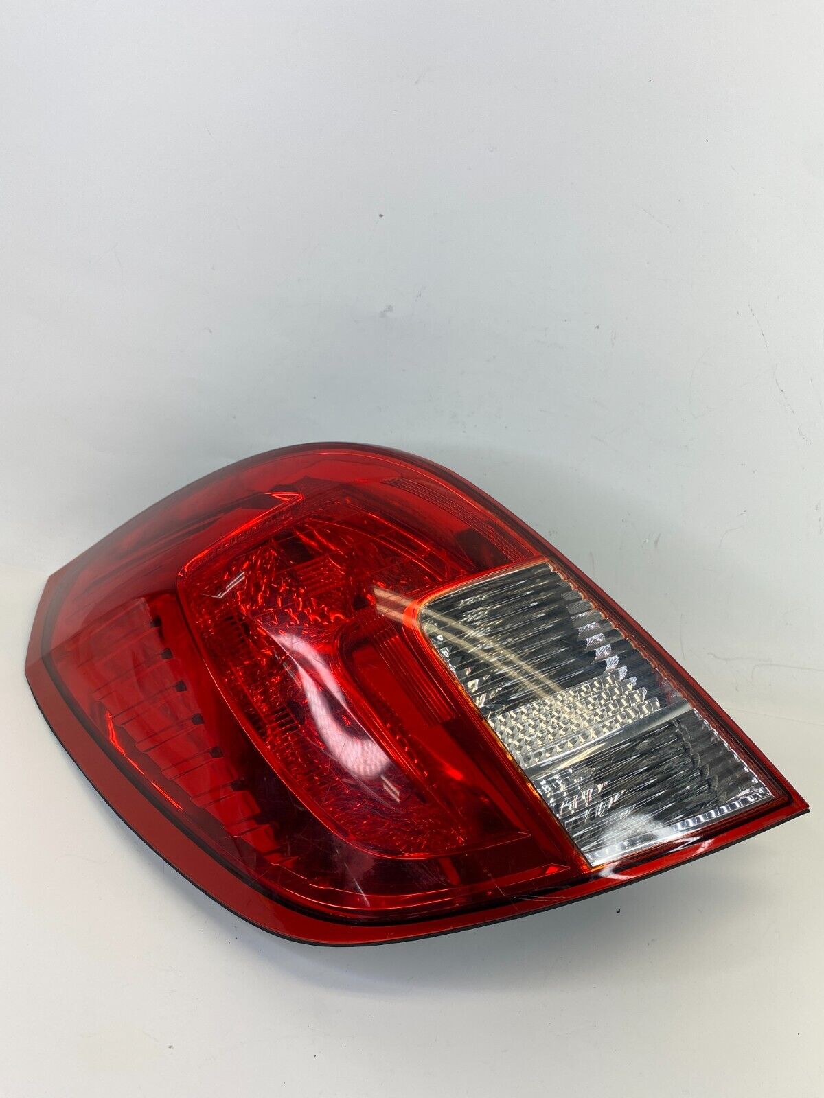 2013-2015 Chevrolet Captiva Sport Rear Left Side Tail Light Taillight Lamp OEM