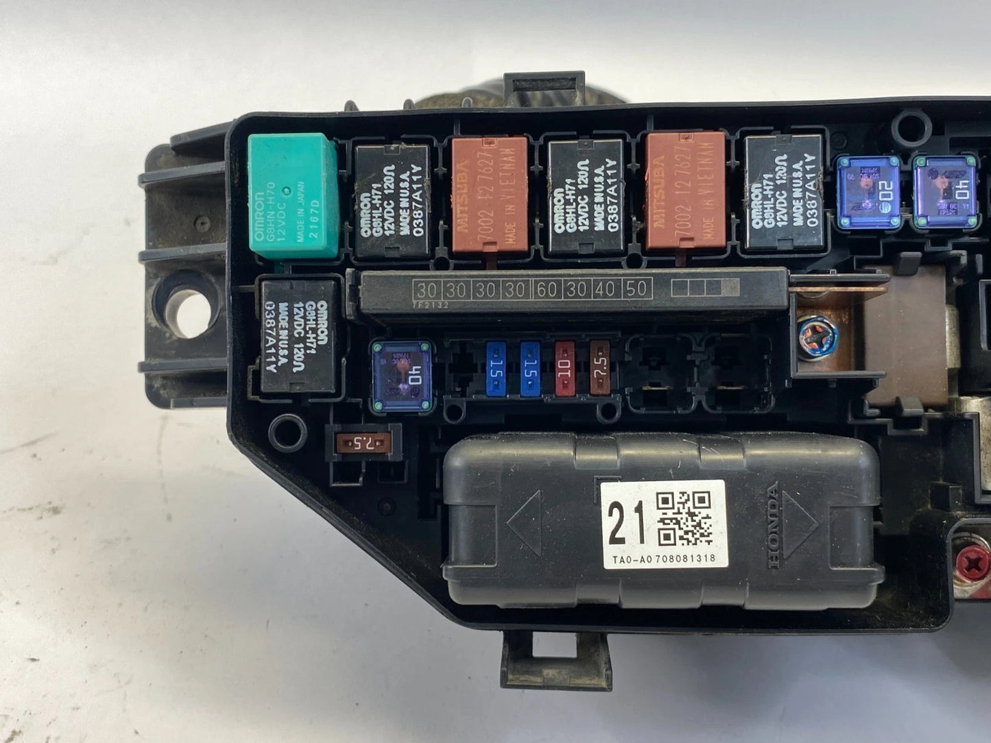 2008-2012 HONDA ACCORD 2.4L FWD SEDAN ENGINE UNDER HOOD FUSE BOX RELAY OEM