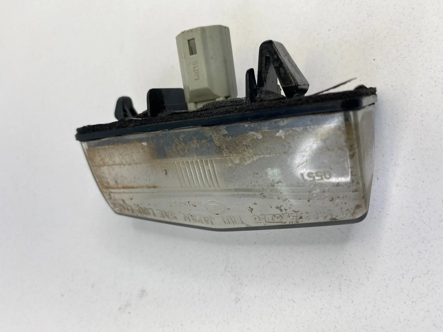 2009 2010 2011 2012 2013 TOYOTA MATRIX REAR TRUNK LICENSE PLATE LIGHT LAMP OEM