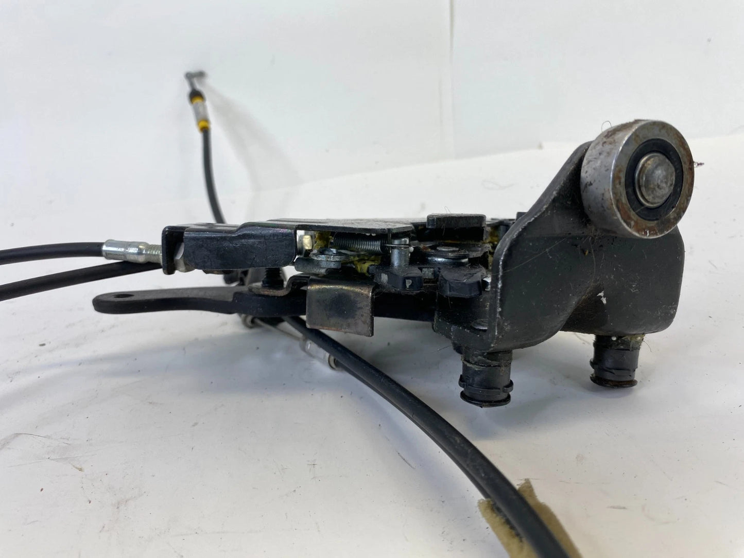 2005-2010 HONDA ODYSSEY RIGHT REAR SLIDING DOOR LATCH LOCK ACTUATOR ROLLER OEM