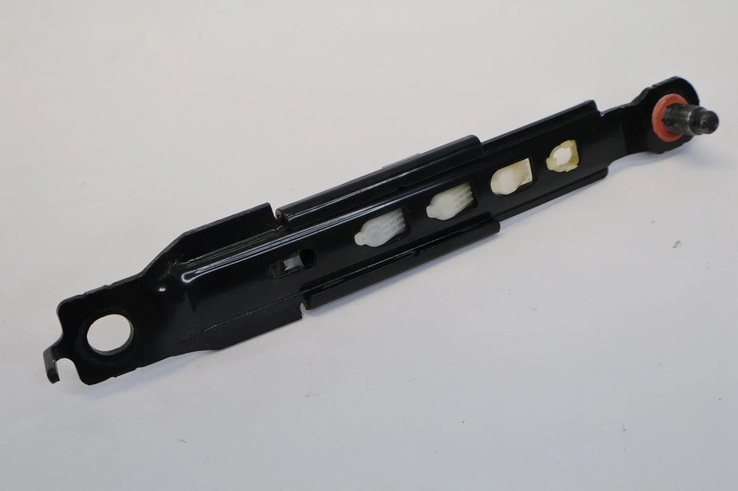 2012-2017 HYUNDAI ACCENT FRONT LEFT DRIVER SIDE SEAT BELT HEIGHT ADJUSTER