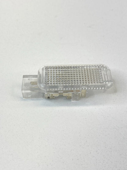 2002-2008 AUDI A4 QUATTRO FRONT INTERIOR SEAT COURTESY LIGHT LAMP OEM