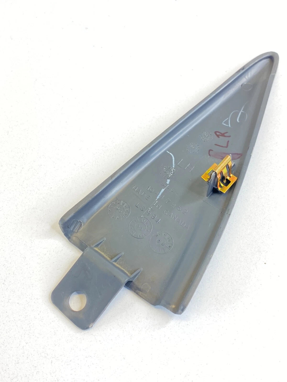 00-05CHEVROLET IMPALA REAR LEFT SIDE INNER CORNER COVER TRIM PANEL 10447252 OEM