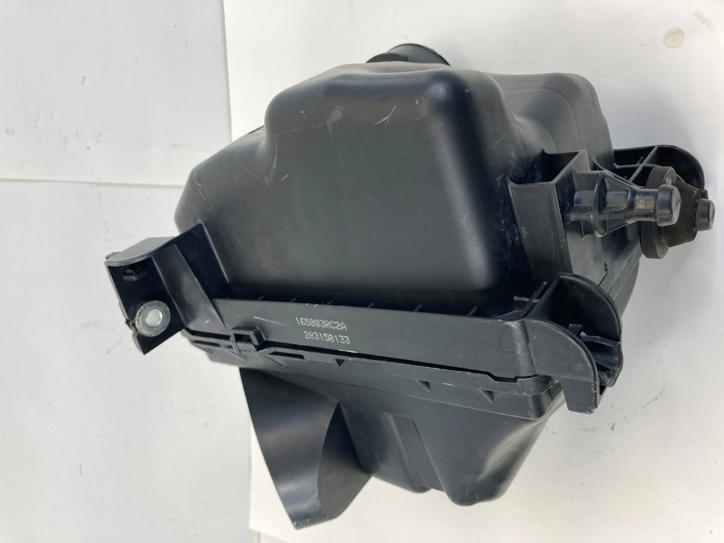 2013-2019 Nissan Sentra 1.8L L4 A/T Air Cleaner Filter Box Assy 16500-3RC2A OEM