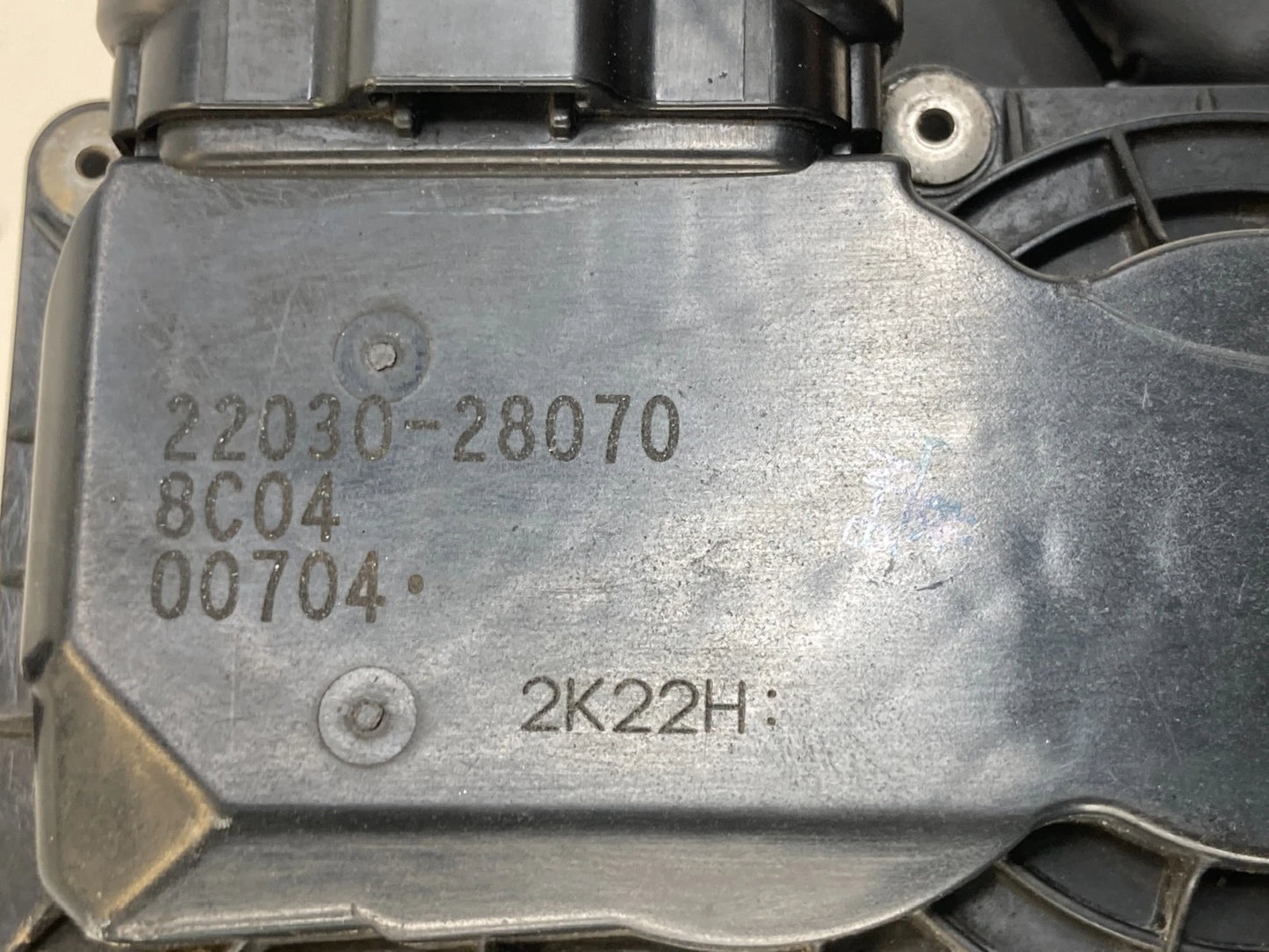 2006-2010 SCION TC 2.4L THROTTLE BODY VALVE ASSEMBLY 22030-28070 OEM