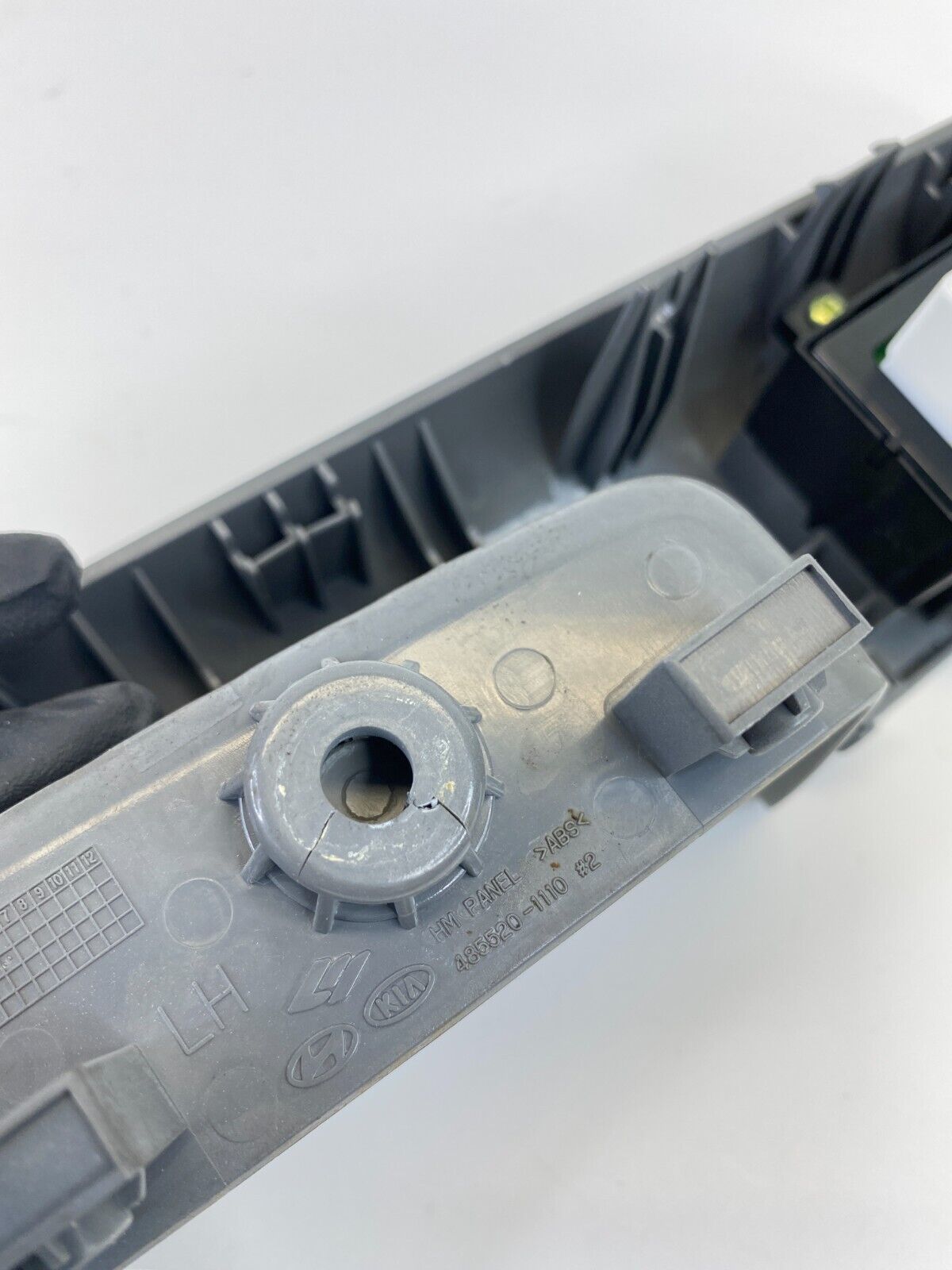 2009 2010 2011 Kia Borrego Rear Left Door Back Window Switch OEM